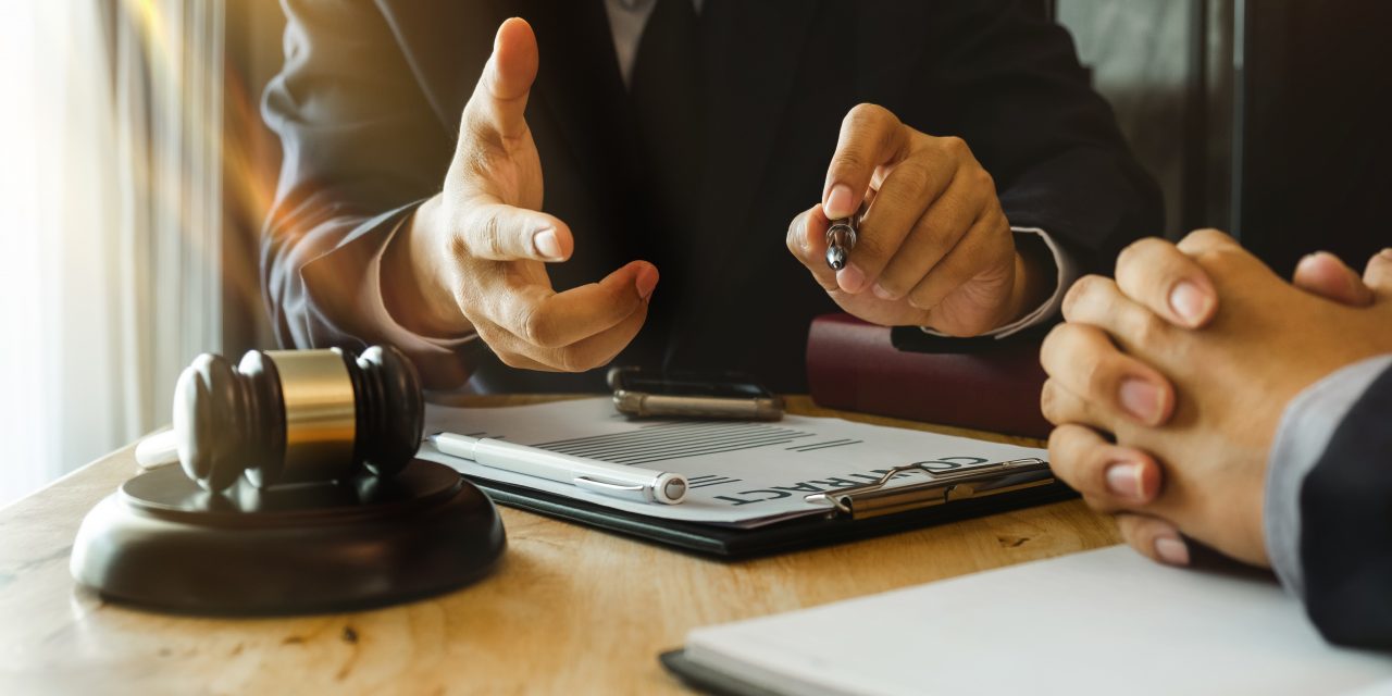 Pourquoi est-il important d&rsquo;avoir un avocat au quotidien