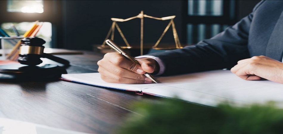 Peut-on changer d&rsquo;avocat pendant une procédure judiciaire